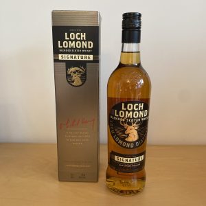 bt 70 cl blended scotch whisky signature loch lomond 40°